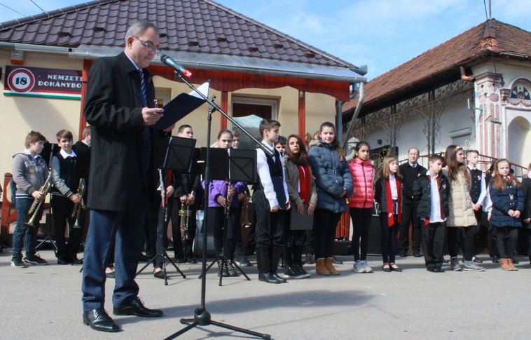 „Megóvni hazánkat olyannak, amilyennek őseink megteremtették - ez a feladatunk”