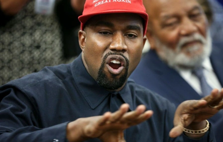 Szürreális látvány volt Kanye West rapper látogatása a Fehér Házban
