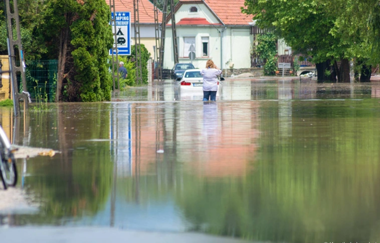 Több utca is járhatatlan Keszthelyen a nagy eső miatt