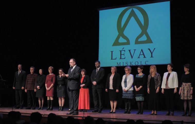 Lévay '25: "Azok előtt tisztelgünk, akiknek volt hitük és erejük újrakezdeni" (Képgalériával!)