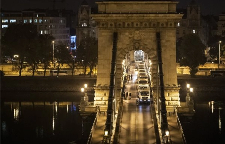 Terheléspróba a Lánchídon