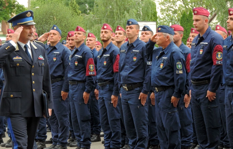 Kibocsátó ünnepség a 25 éves rendészeti szakgimnáziumban (Képgalériával!)