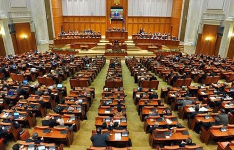 Nem lehet kihirdetni Romániában a kisebbségi anyanyelvhasználatról is rendelkező kódexet