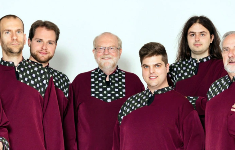 „Legyen jó énekelni – és legalább annyira jó hallgatni!” A Szent Efrém Férfikar koncertjén jártunk