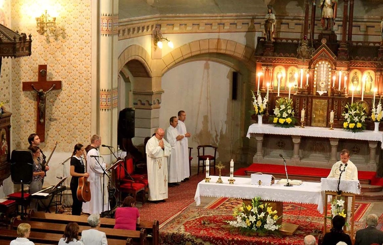 Szombaton este már a feltámadás van az ünneplés középpontjában a katolikus templomokban