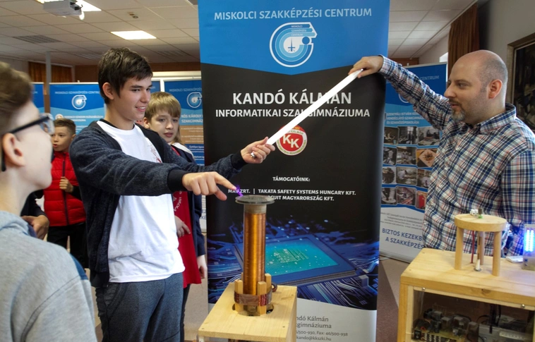 Tehetség Tér az Avason – konferencia a tehetséges gyermekekért (Képgalériával)