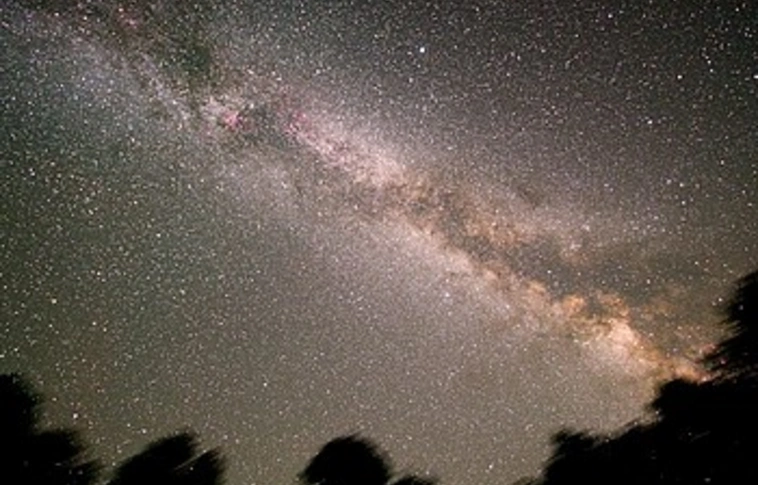 Frontális galaktikus üközés változtatta meg a Tejútrendszert