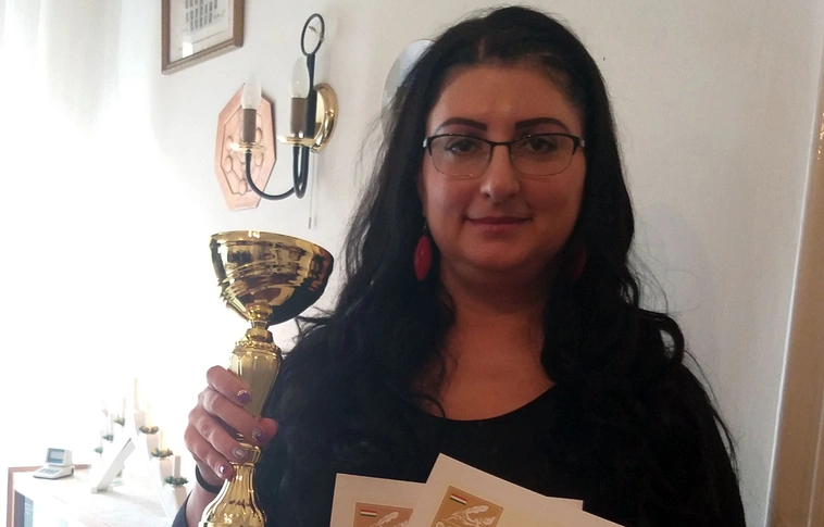 Ötszáz „csapás” per perc! – A Miskolci Járásbíróság jegyzőkönyvvezetője lett Magyarország Örökös Gépíróbajnoka