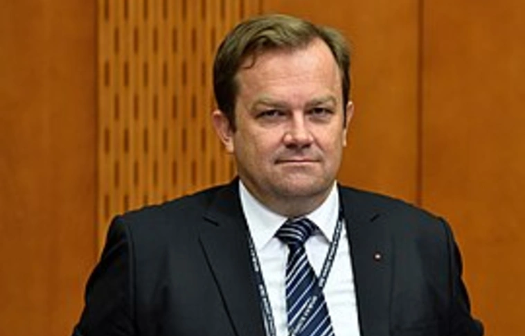 Munkahelyi zaklatás miatt távozott tisztségéből a szlovén kulturális miniszter