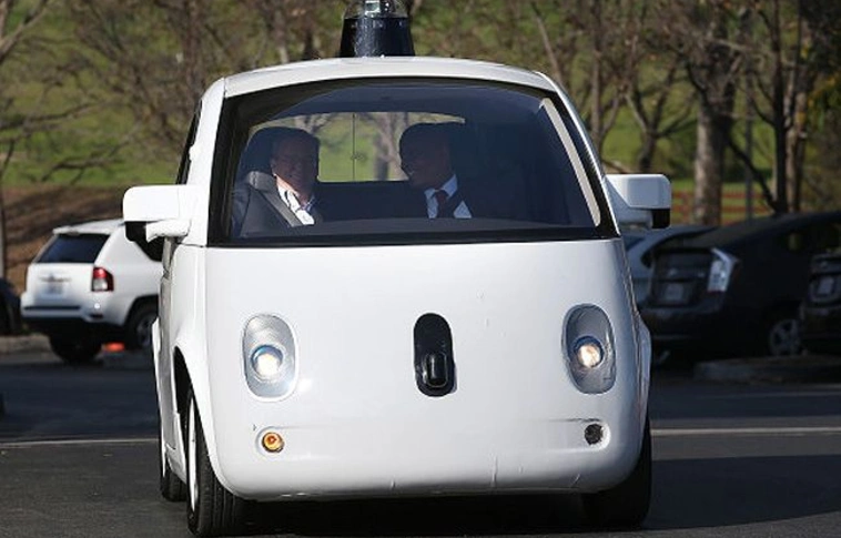 Személyi sérüléssel járt a Google robotautójának balesete