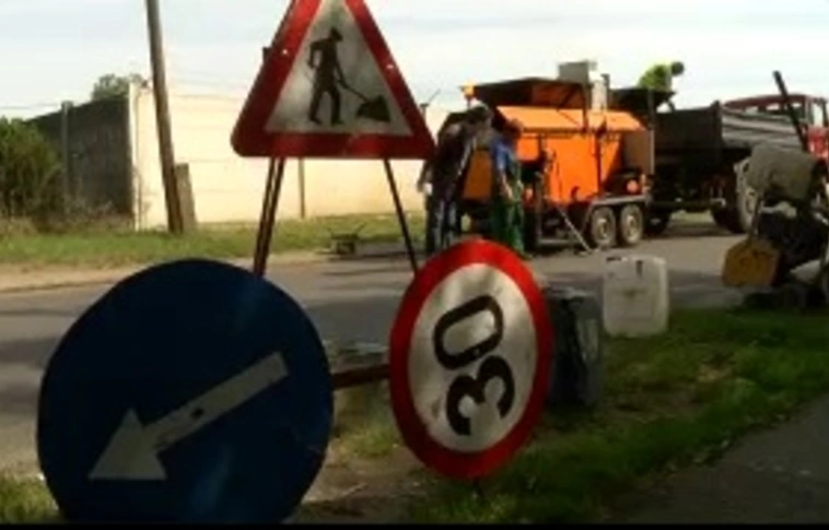Az időjárástól függ, hogy ma kátyúznak-e