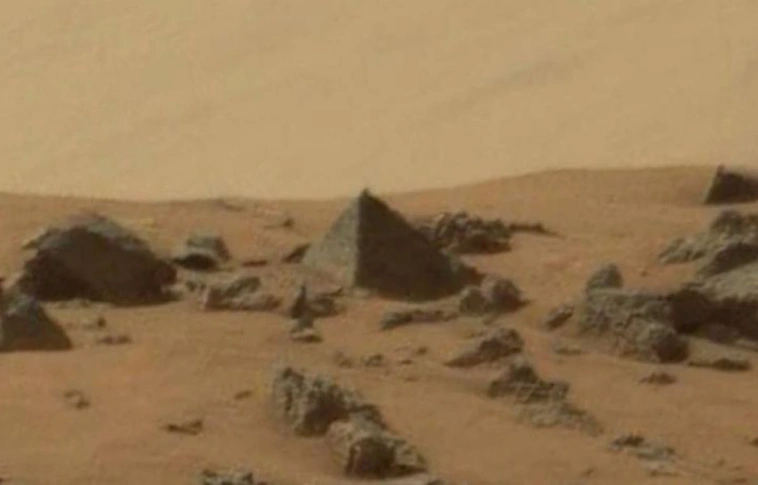 A Marson talált piramist a NASA