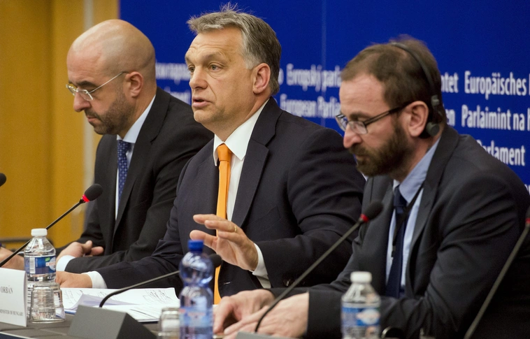 Orbán: Magyarország kiáll a véleménynyilvánítás szabadságának európai eszméje mellett