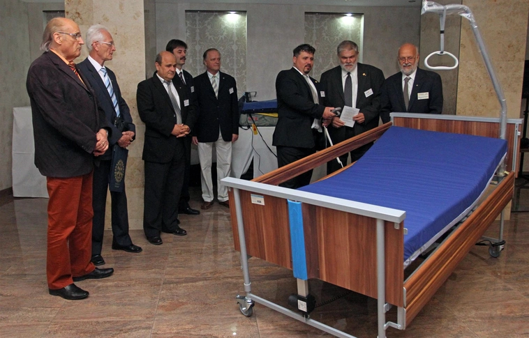 Rotary clubok adománya egészségügyi intézményeknek