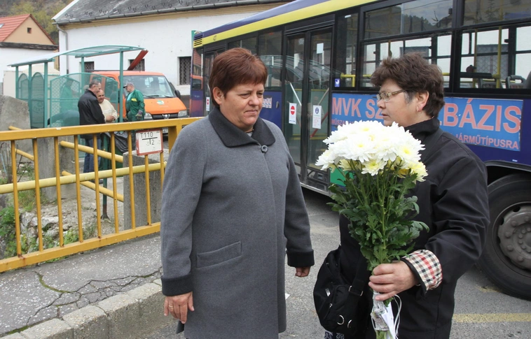 Buszmegállókat építettek Bükkszentlászlón