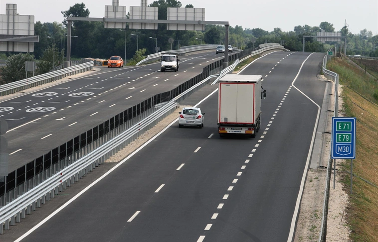 Heves esőzések idején is biztonságosabbá vált több autópálya-szakasz