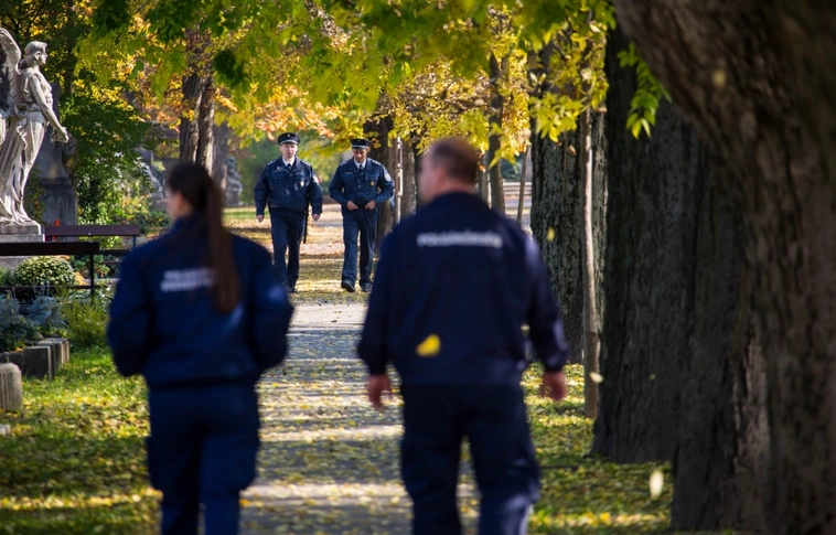 Rendőrség: a kegyeleti ünnepen is ügyeljünk értéktárgyainkra!