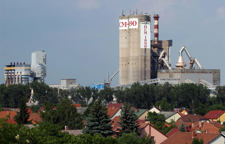 Ismét közelebb a gyárindításhoz – a bíróság törölte a LafargeHolcim cementkonszern bányászati jogát