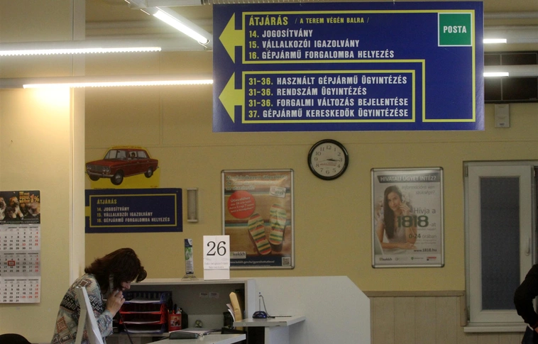 Felújítják az okmányirodát, bejárat csak a Dayka utcáról