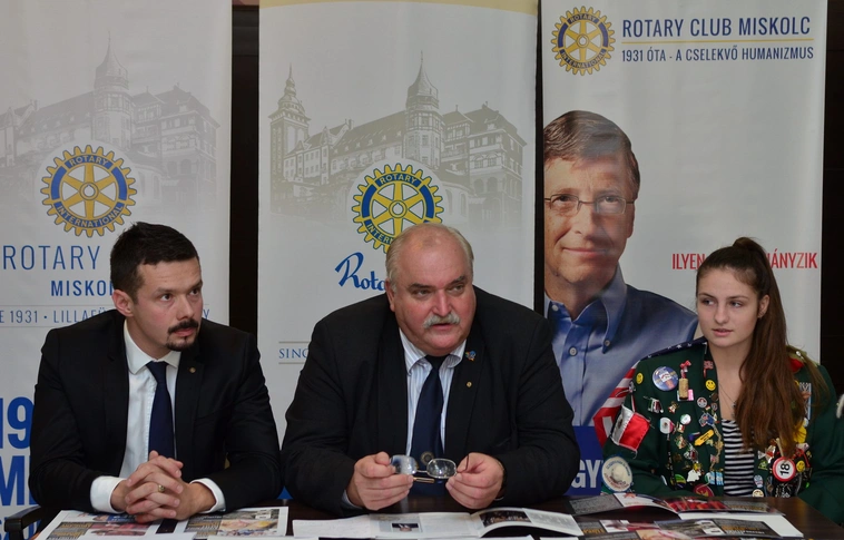 Bill Gates-szel ünnepelné újjáalakulása 15. évfordulóját a Rotary Club Miskolc