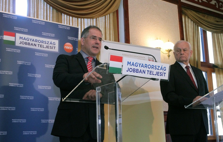 Az illegális bevándorlás állt a pénteken zárult évadnyitó frakcióülés középpontjában