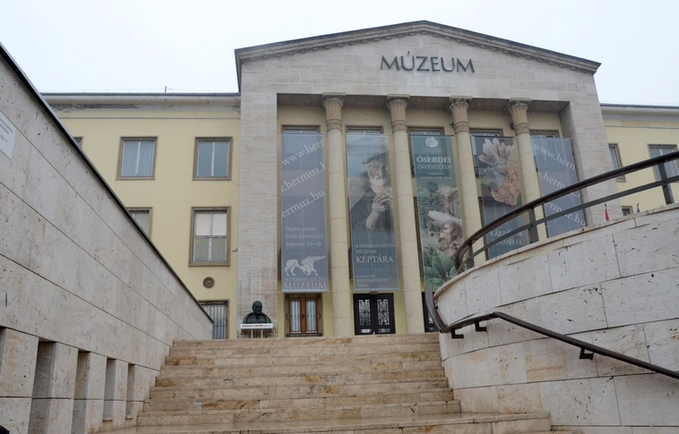 Szépkorú önkénteseket vár a Herman Ottó Múzeum