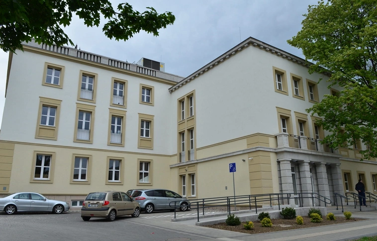 Átadták a megyei kórház új sebészeti épületét