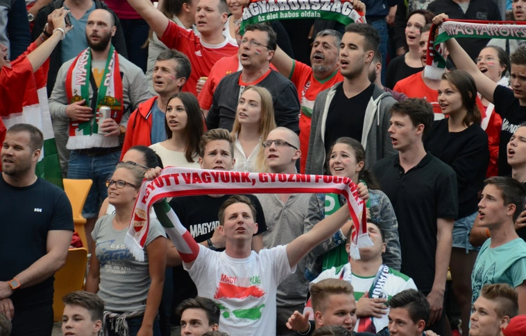 Így telt meg szurkolókkal a Szinva Foci Terasz!