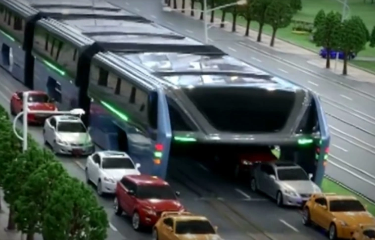 „Átrepül” a dugók fölött az új kínai csúcsbusz