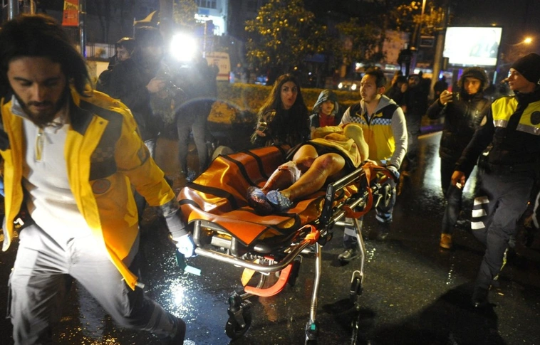 Terrortámadás Isztambulban: az áldozatok fele külföldi