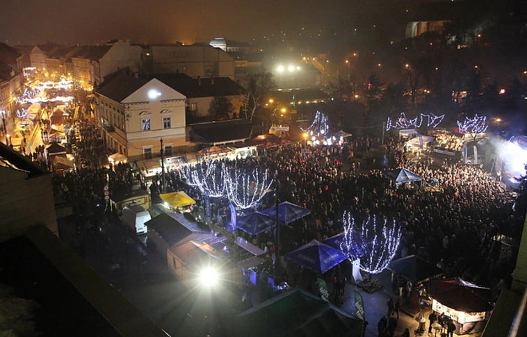 Jön a Kocsonyafarsang díszkivilágítással – Mi már visszaszámolunk!