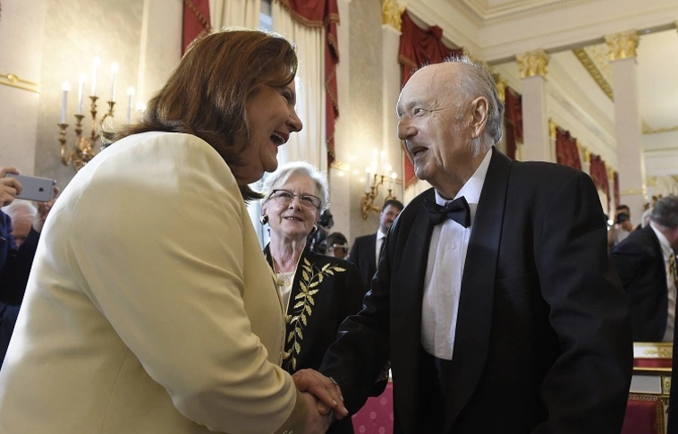 Áder János átadta a Magyar Szent István Rend kitüntetéseit