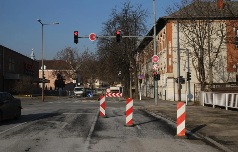 Megszűnt az útlezárás a Nagyváthy utcában