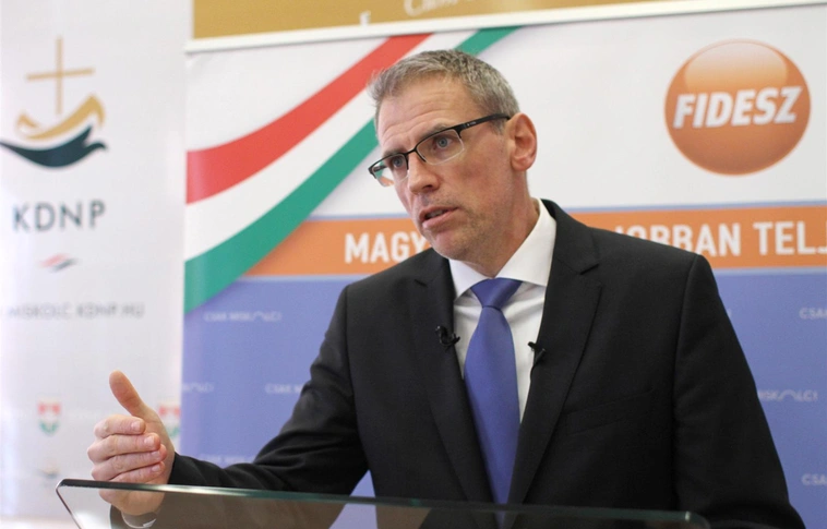 A napokban kapják meg felemelt fizetésüket a város dolgozói