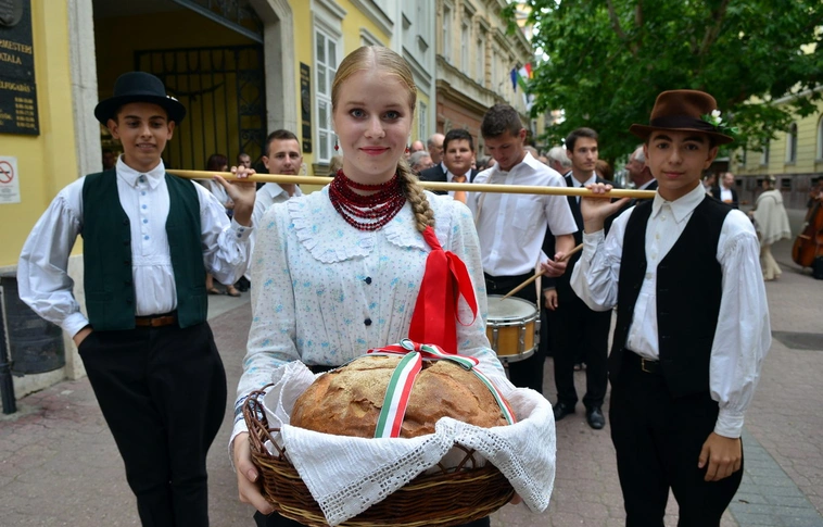 Családi programok, Péterfy Bori, tűzijáték – Augusztus 20-a Miskolcon