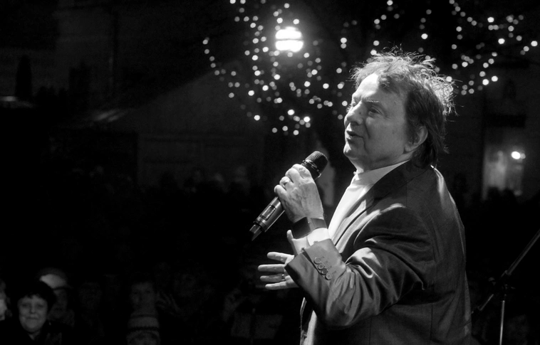 Életének 83. évében elhunyt Aradszky László