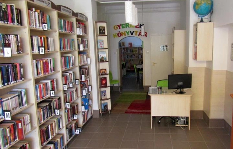 Modern közösségi térré vált Csincsén is a könyvtár
