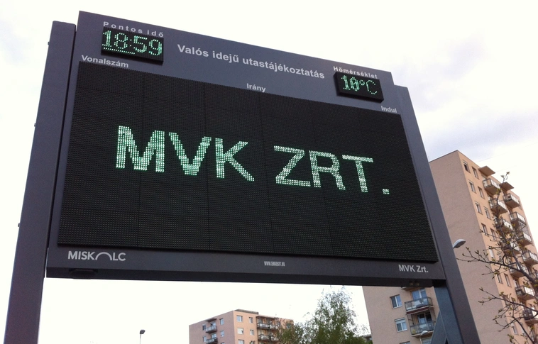 Kijelző-karbantartás ma este