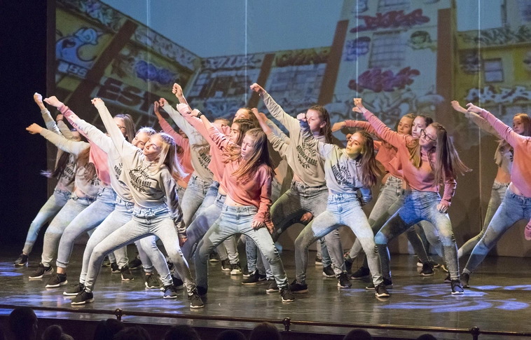 „Élő és lüktető” – 25 éves az eLTE Best Dance Company