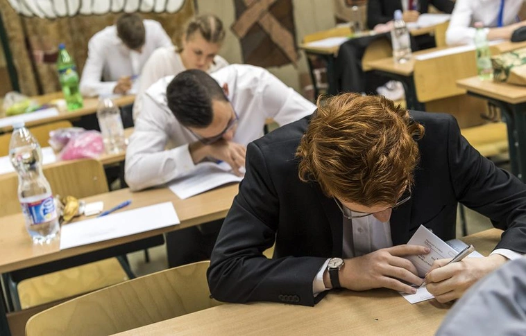 Petőfiről szóló interjú és álláshirdetés is szerepel a magyar érettségin