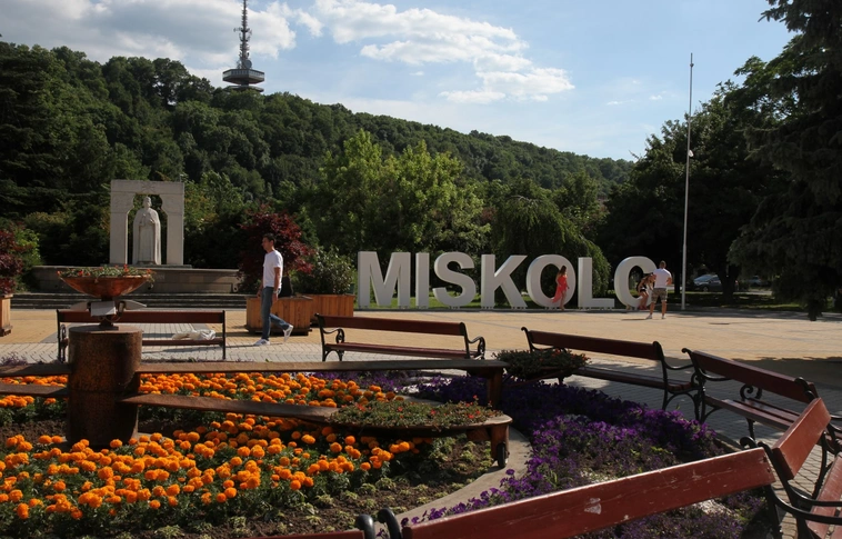 Ismét a szavazatainkra van szükség: melyik Magyarország legszebb vidéki egyetemi városa?