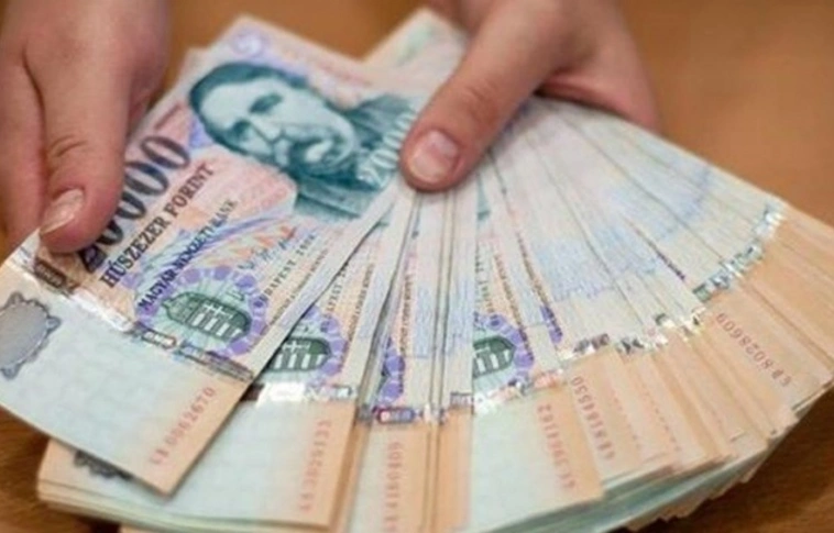 Faipari vállalkozásra csalt ki 7 milliót főbérlőjétől