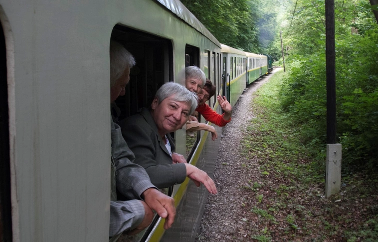 Friss levegő, kellemes társaság és magyar nóták – Csütörtökön is kifutott a Salkaházi-vonat