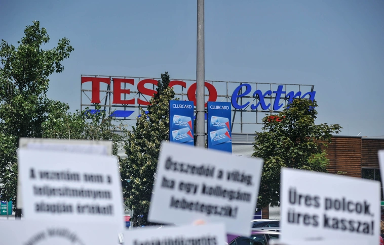 Folytatódnak a tárgyalások a Tesco és a szakszervezetek között