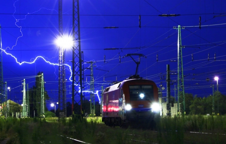 Több vasútvonalon is problémákat okoz a rossz időjárás