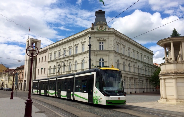 Vasárnap forgalomlassítás lesz a belvárosban