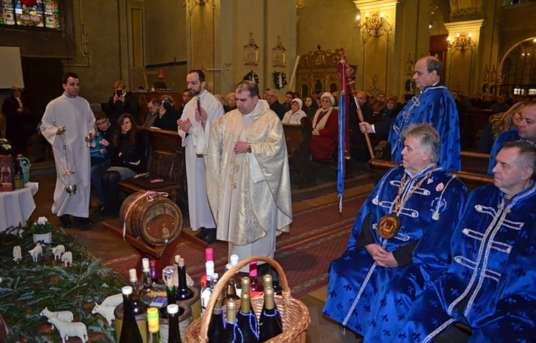 János napi borszentelés a Minorita templomban
