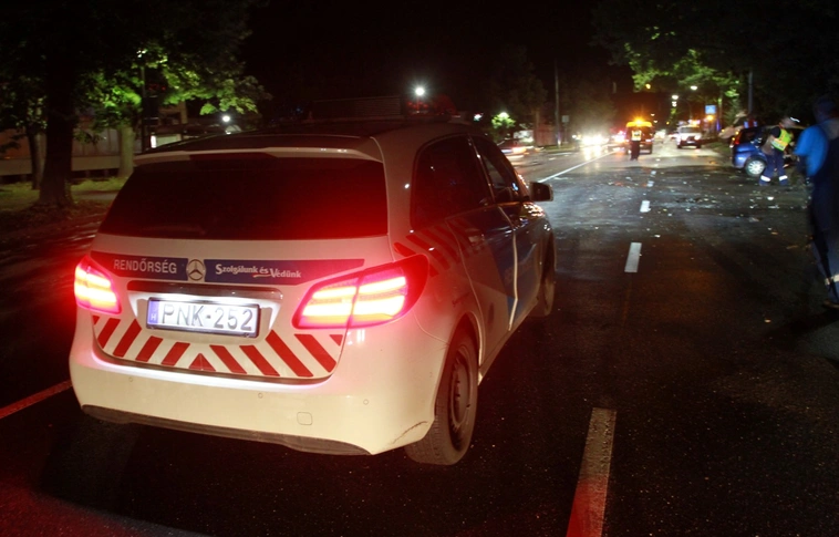 Rendzavarás és közel egy tucat baleset adott munkát szombaton a megye rendőreinek