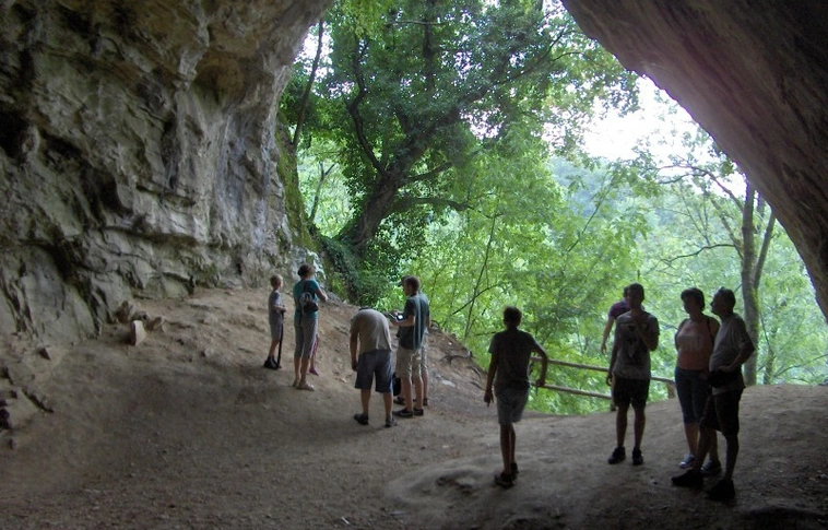 28 túrázó rekedt bent egy barlangban Szilvásváradnál