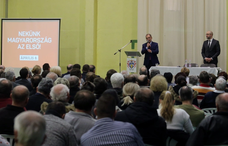 „Az önfeladás kultúrája: öngyilkosság” – Lakossági fórum Kovács Zoltán kormányszóvivővel